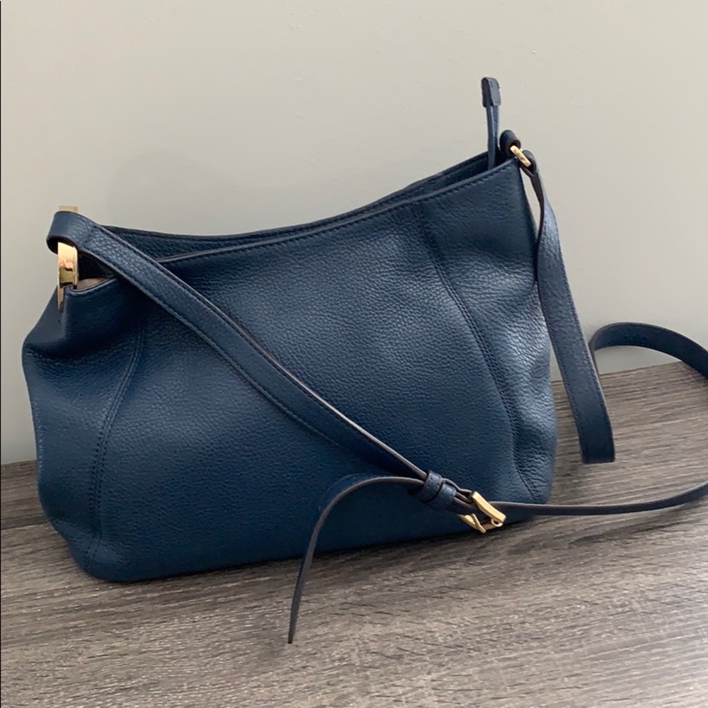 Navy Micheal Kors crossbody
